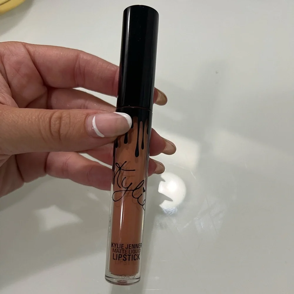Kylie Cosmetics Matte Liquid Lipstick Exposed